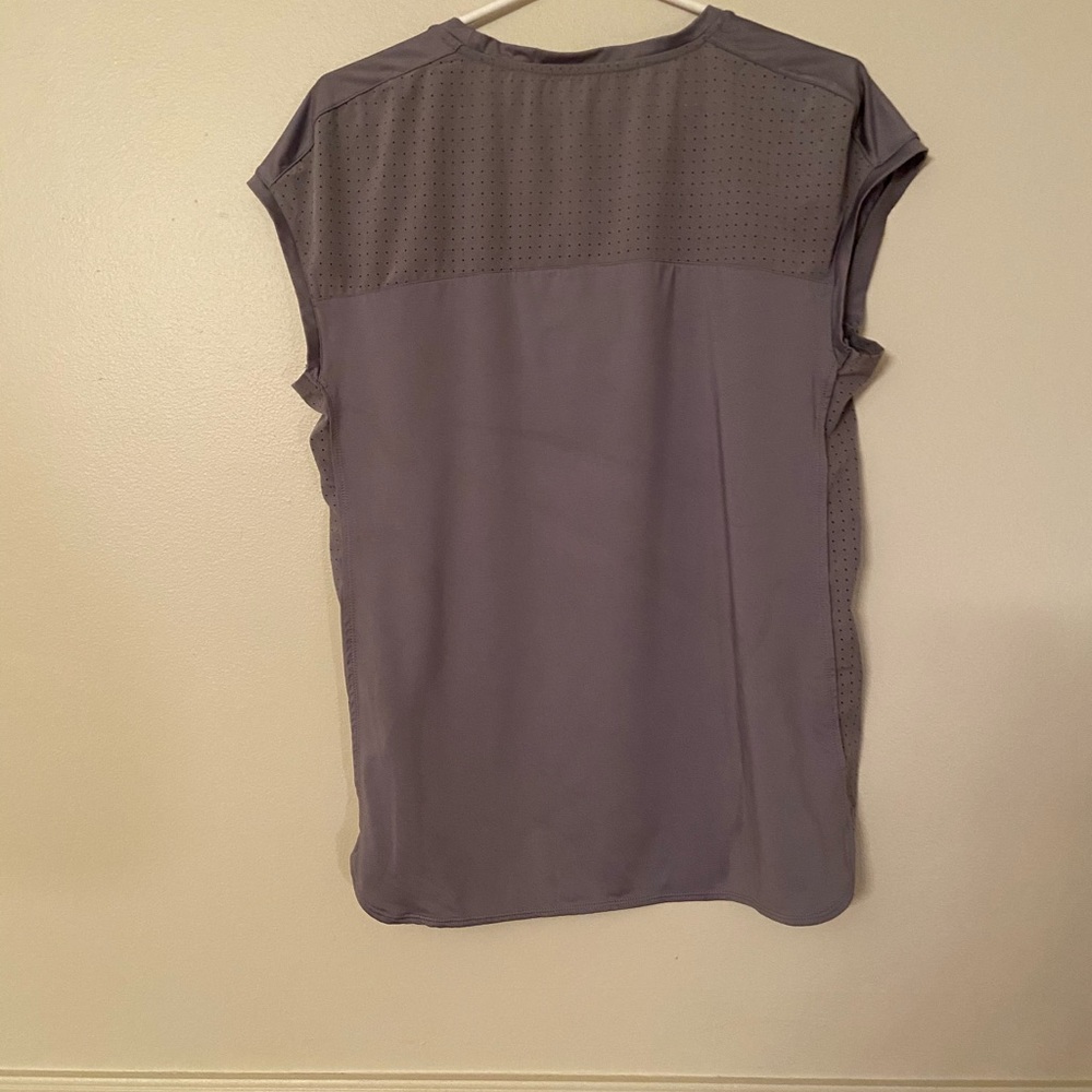 🌵4/$20 Grey Toronto Raptors Sleeveless Active Top - Picture 5 of 7